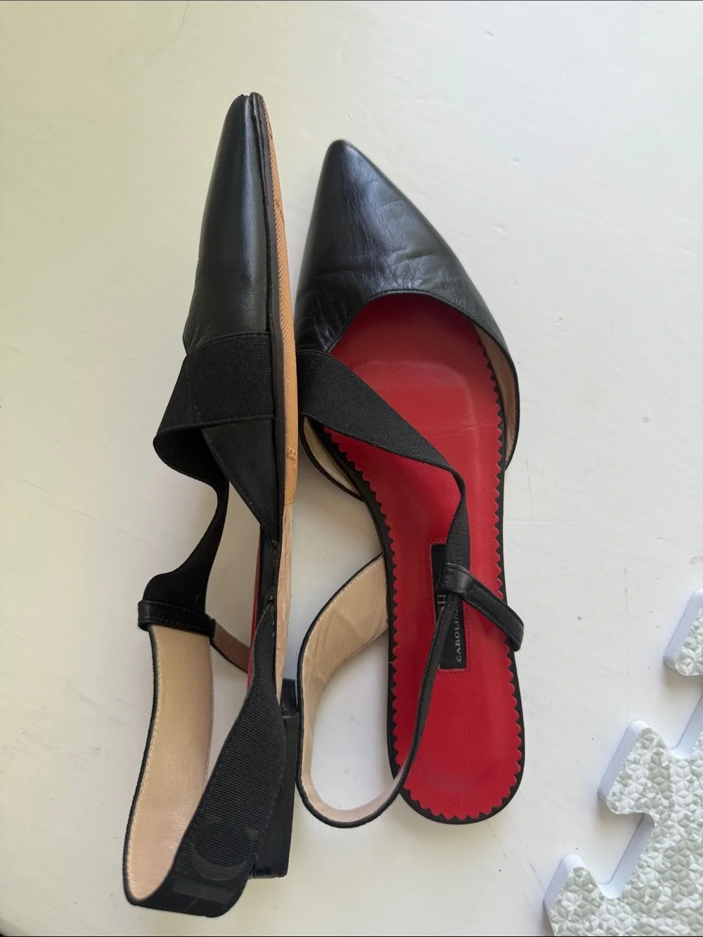 Carolina Herrera Classic Pointed Slingback Flats in Black